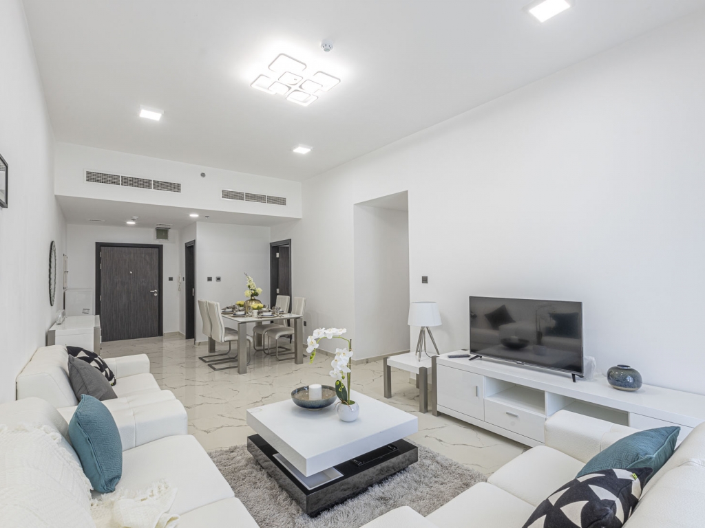 NO COMMISSION! LUXURIOUS 2BHK l HUGE CLOSED KITCHEN l BRAND NEW BUILDING & AVAILABLE PUBLIC TRANSPO IN FRONT OF BUILD